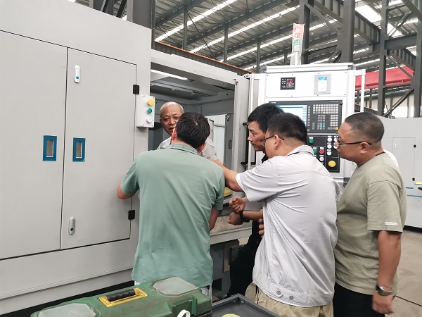 客戶現(xiàn)場技術(shù)服務(wù)與咨詢